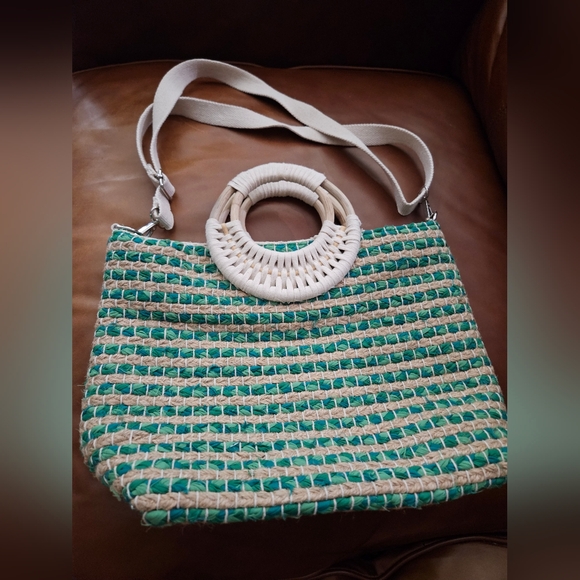 America and Beyond Bag - Picture 2 of 4